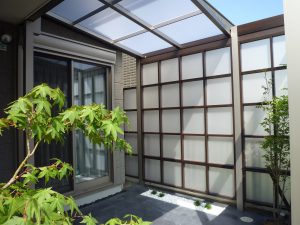 幸田町エクステリア外構光と風がおりなす癒しの空間を演出するテラス屋根