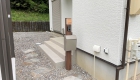 愛知県岡崎市の新築エクステリア：組み合わせ自由なシンプルデザインの機能門柱