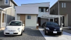 愛知県岡崎市の新築エクステリア：駐車場の半分をコンクリート打ち、半分を砕石敷きに