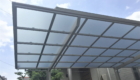 岡崎市の外構リフォーム：熱線吸収ポリカーボネートの屋根材