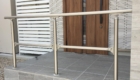 岡崎市の新築エクステリア：転落防止の手すり