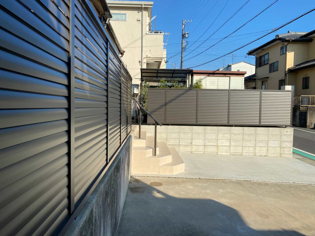 岡崎市の外構リフォーム：目隠しフェンスでプライバシーを守ります