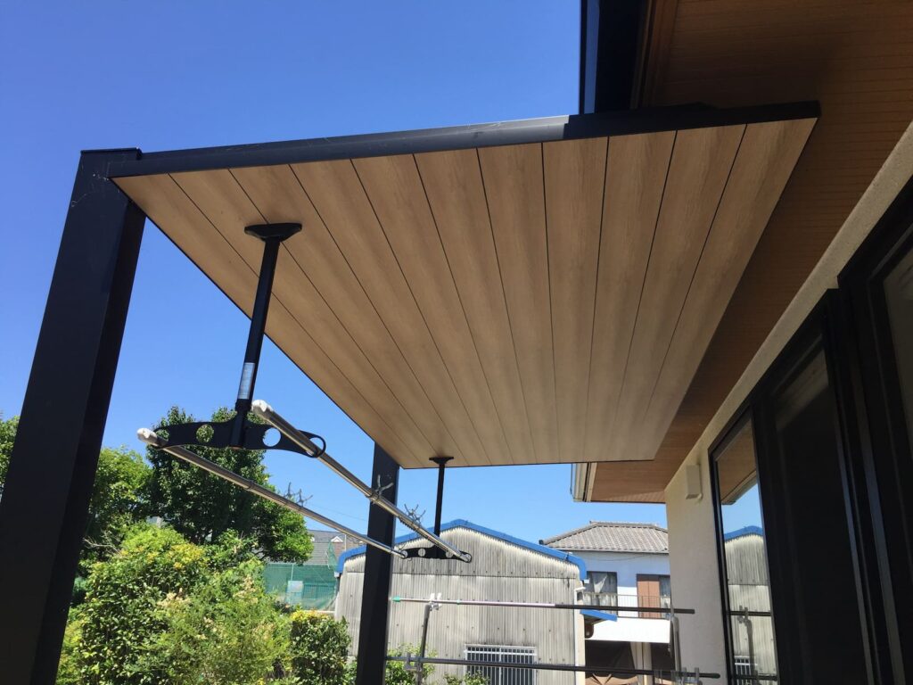 豊田市の新築エクステリア：夏の暑さも和らげるシンプルで美しい屋根