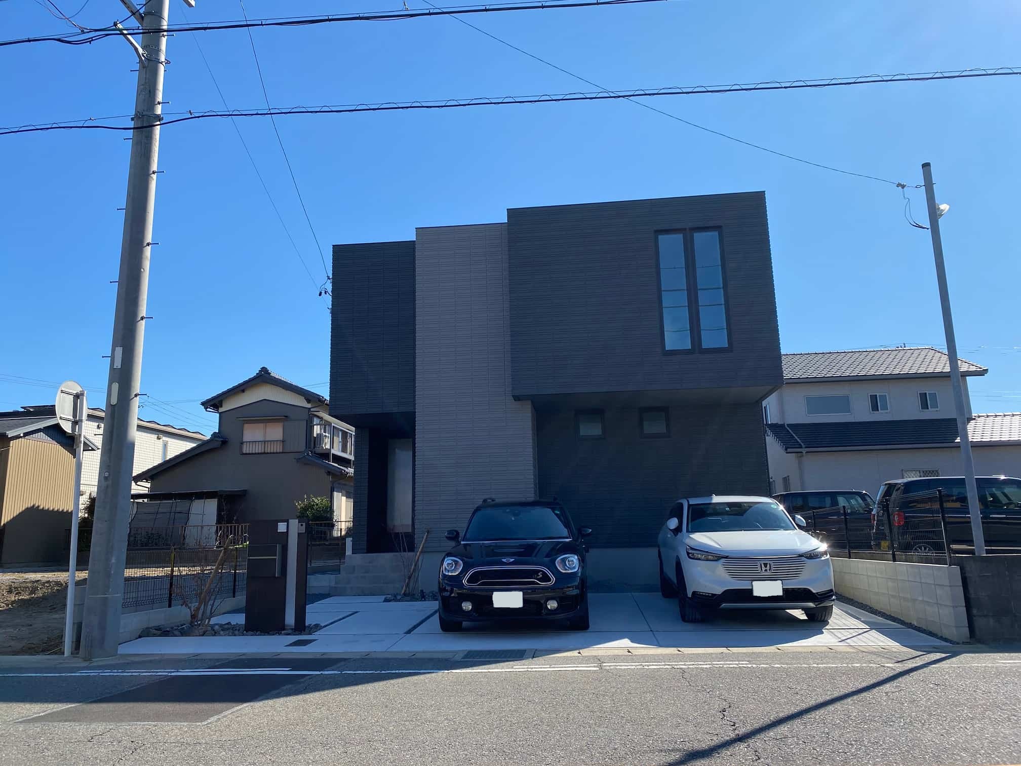 岡崎市の新築エクステリア:シンプルかつモダンな外構