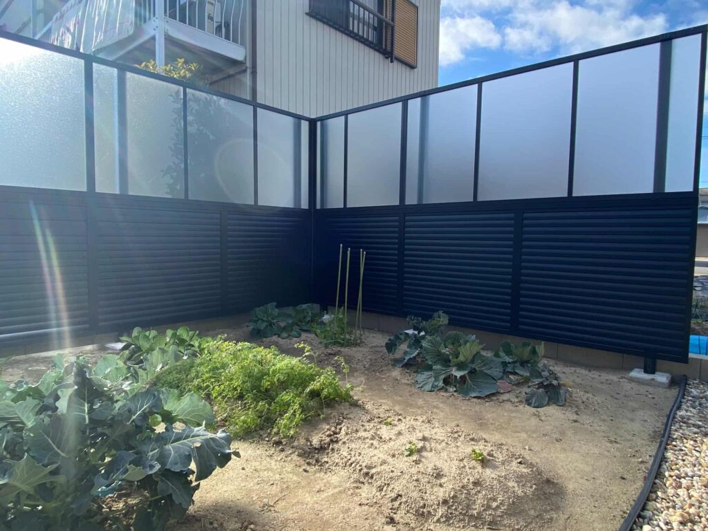 岡崎市の外構リフォーム：採光パネルで明るさ確保