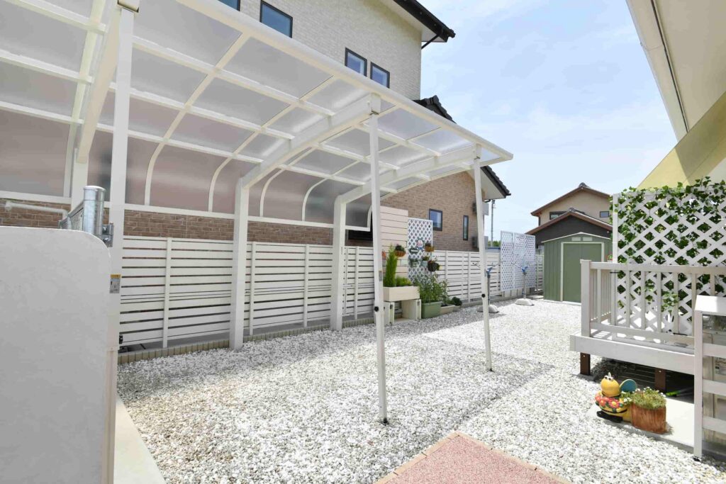 カーポートのサポート柱