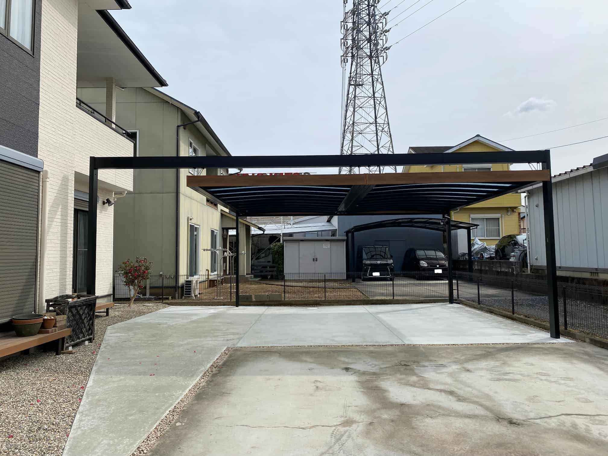 豊田市の外構リフォーム：機能性とデザイン性を両立したカーポート