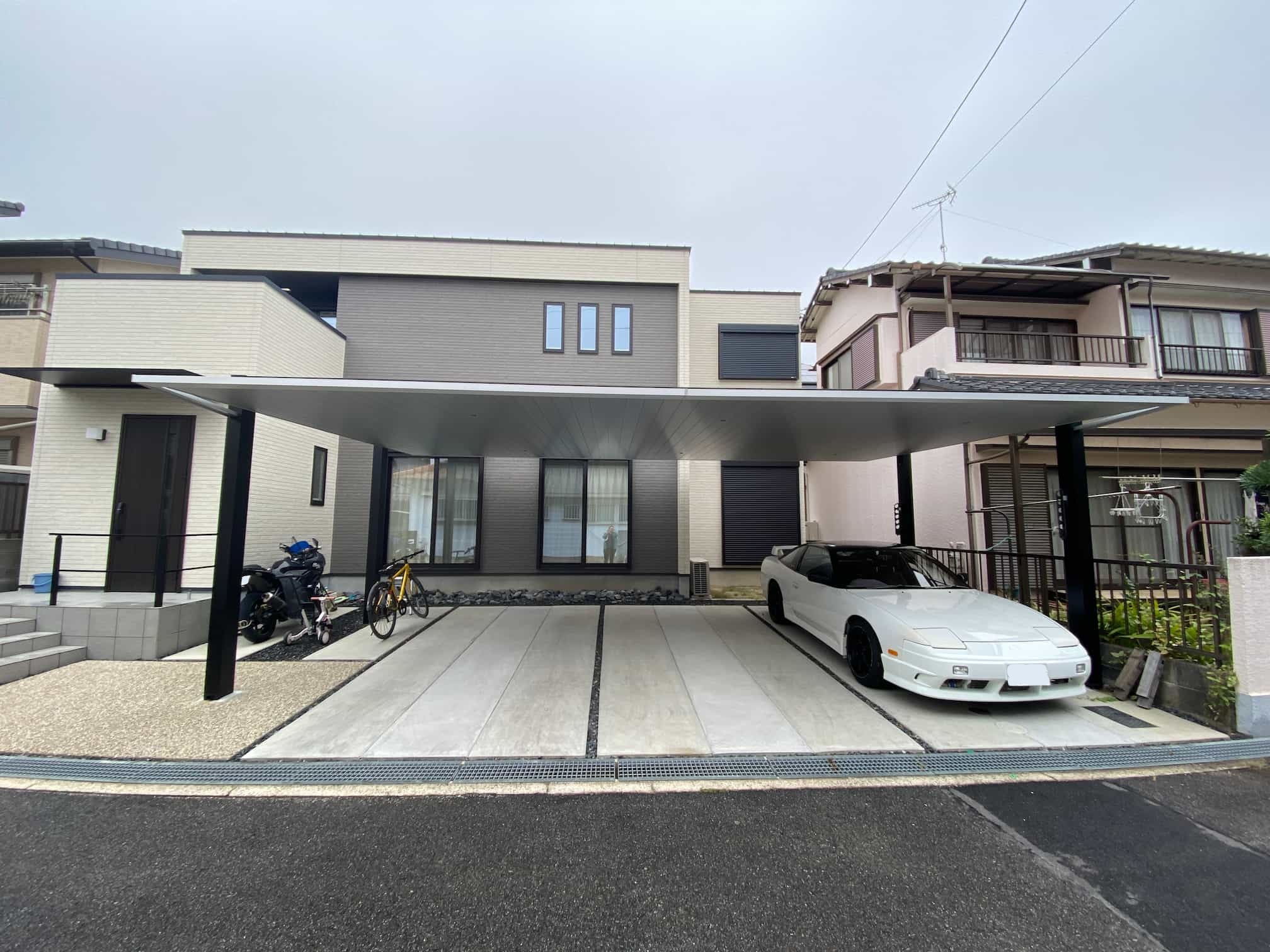 岡崎市の外構リフォーム：洗練されたデザインのカーポートFⅡ