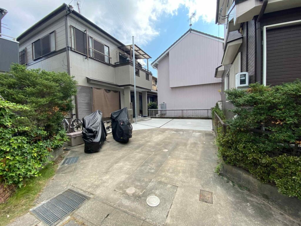 岡崎市で行ったお庭を駐車場に拡張する外構リフォーム全景